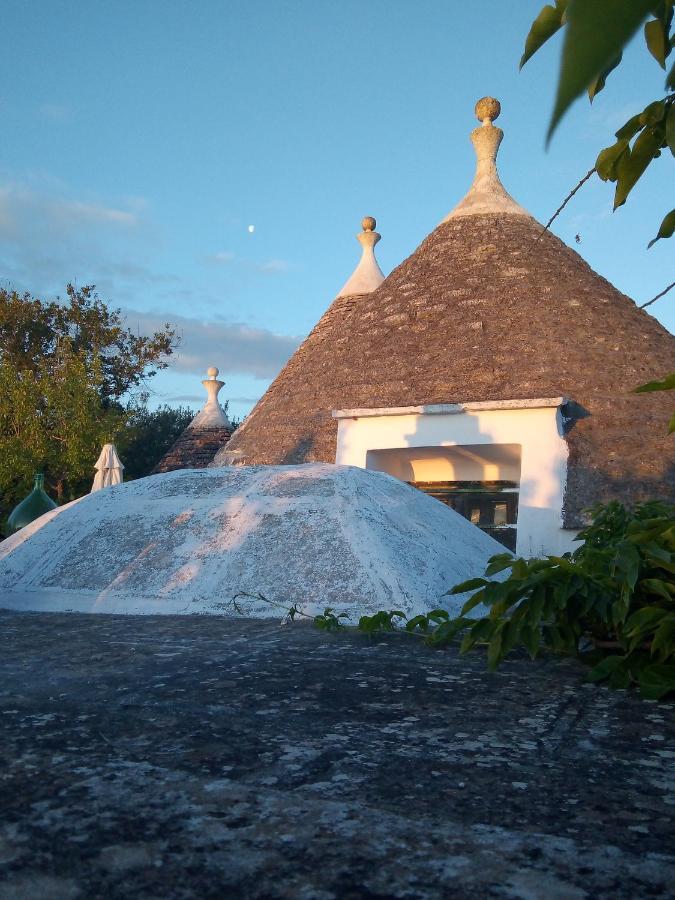 Trulli Di Ivana Ostuni Eksteriør billede