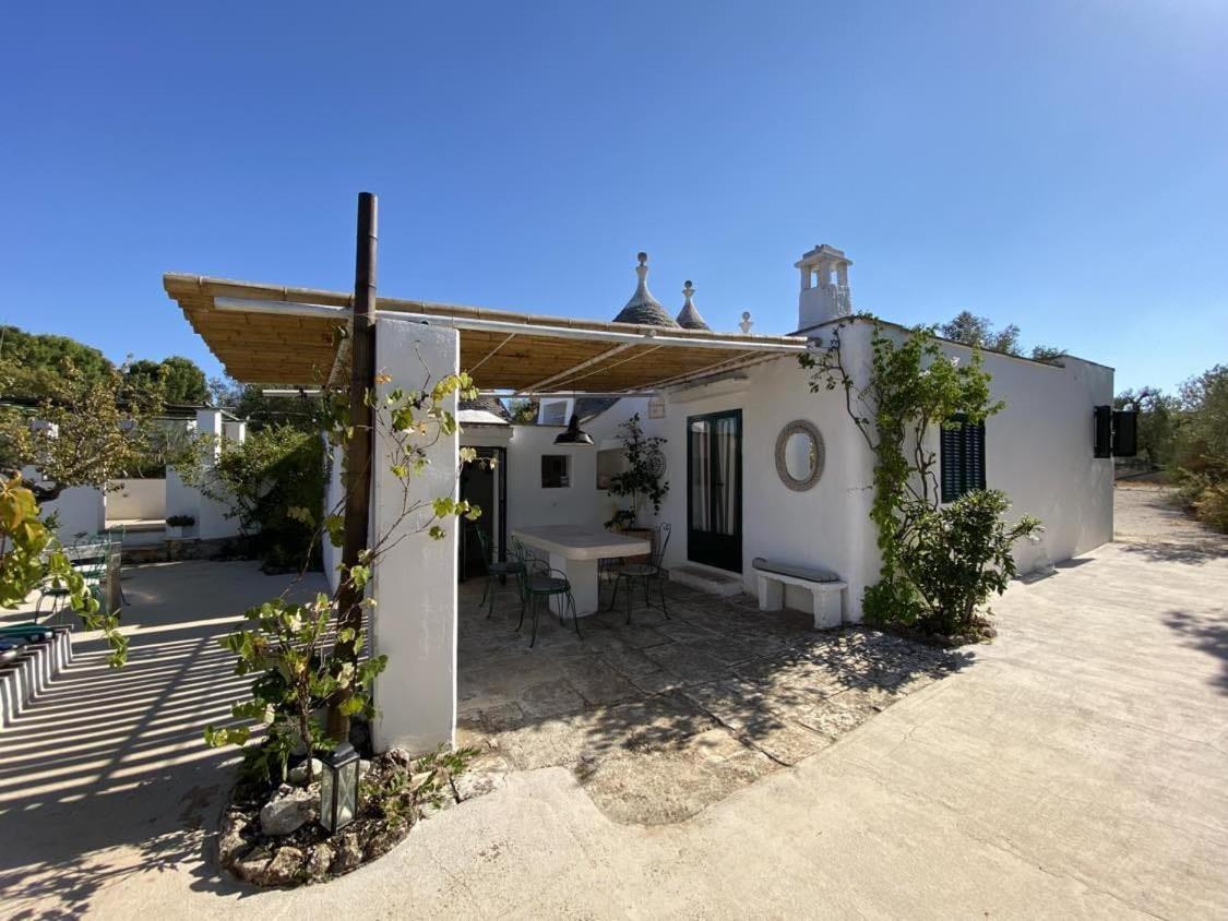 Trulli Di Ivana Ostuni Eksteriør billede