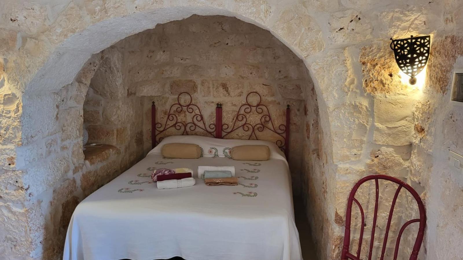 Trulli Di Ivana Ostuni Eksteriør billede